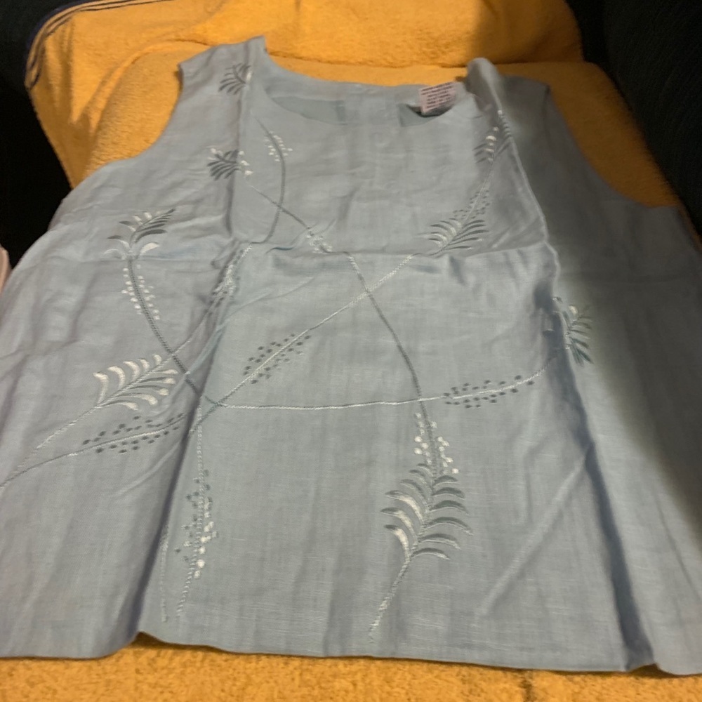 Very Nice outfits New size L